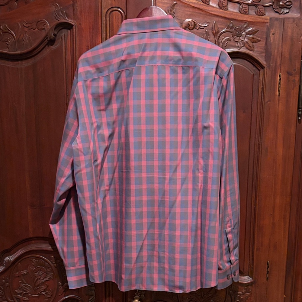 UNTUCKit Men's Red and Blue Plaid Button-Down Shirt - Picture 3 of 3